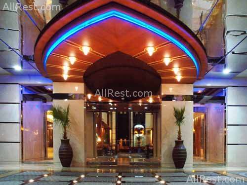 Dhow Palace Hotel 4